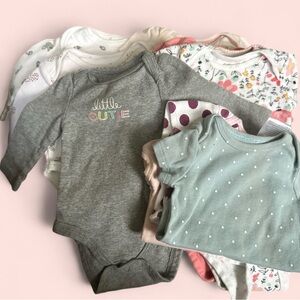 Bloom & Snuggle Baby Onesie Bundle| 14 Preloved Favorites| BabyGirls Style